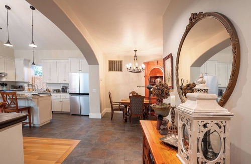 Grass Valley House | Unpack Your Bags and Relax