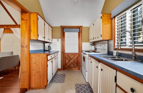 Brighton House | Unparalleled Lake Ontario views and watercraft