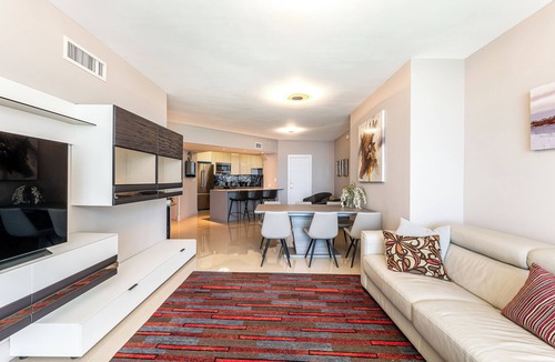 Sunny Isles Beach Condo | Unreal Ocean Views! Modern Decor - Stunning Unit! 40th Floor - Great Location!