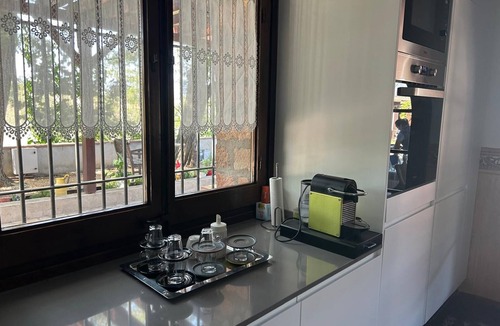 Bellulla House | Unterkunft Langzeitaufenthalte Wohngegend Guter Verkehrsanbindung 28km von BCN