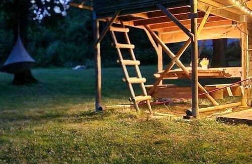 Saint-Jean-les-Deux-Jumeaux Apartment | Unusual weekend in a cabin