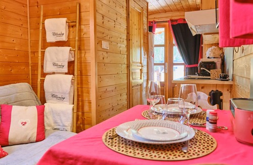 Bruyeres House | Unusual caravan in the Vosges with private jacuzzi