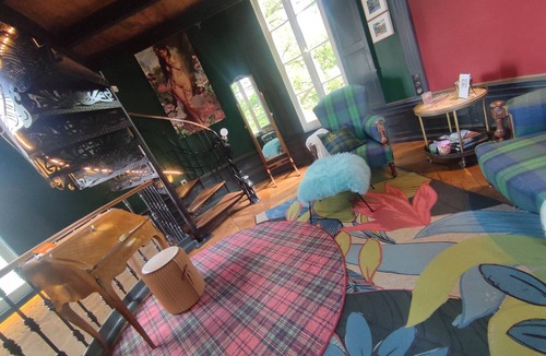 Savonnieres Apartment | Unusual cottage for 2 people