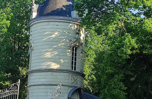 Savonnieres Apartment | Unusual cottage for 2 people