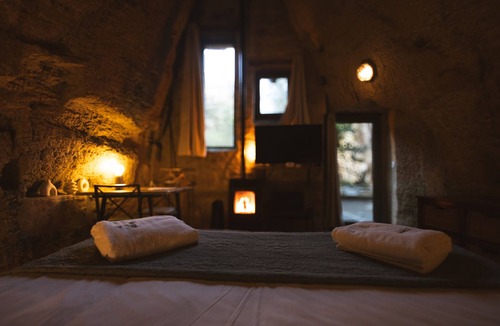 Doue-la-Fontaine House | Unusual Getaway in a Troglodyte Home
