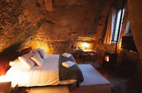 Doue-la-Fontaine House | Unusual Getaway in a Troglodyte Home
