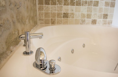 Velleches House | Unusual stay - Dovecote - Independent accommodation - Swimming pool - SPA - Terrace
