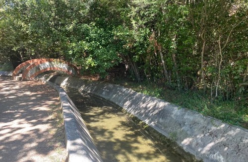 Mougins Cabin | Unusual studio in the countryside