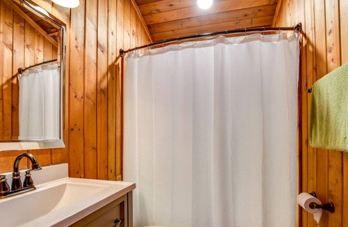 Muscoda Cabin | Unwind at Driftless Pines Cabin -