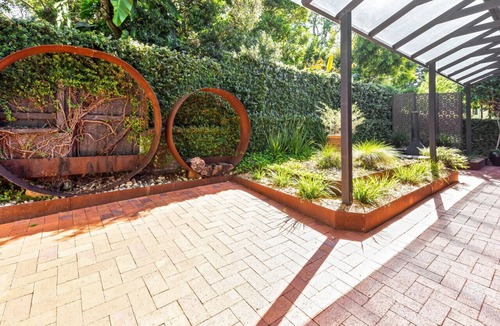 Maleny House | Unwind at Secret Garden