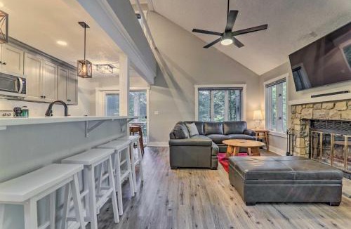 White Haven House | Unwind Fireside and Walk to Slopes! Poconos Getaway