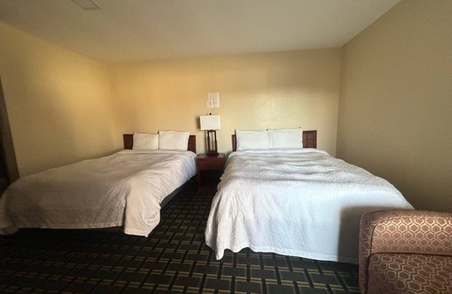Broken Bow Hotel | Unwind in a Budget-Friendly Room—Perfect for Relaxing Weekend with Families