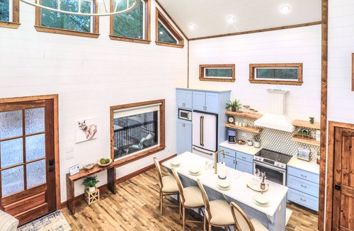 Broken Bow Cabin | Unwind in a Hot Tub Cottage w/Arcade + Playset