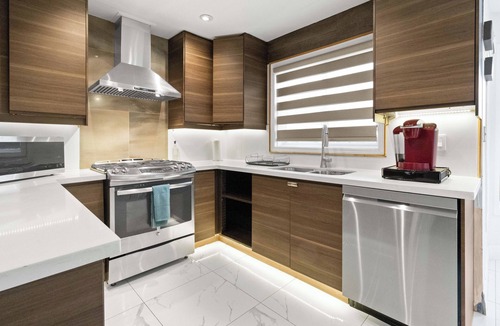 Bolton House | Unwind in Bolton – Bright, Clean&Peaceful 4BR Stay