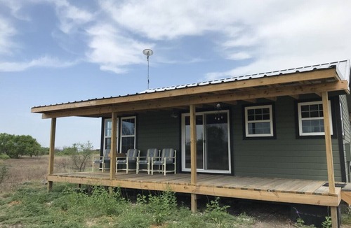 Robstown House | Unwind in the Country. A Birder's retreat!