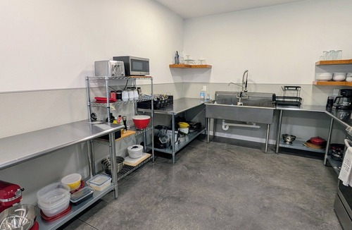 Veneta House | Unwind in Wine Country