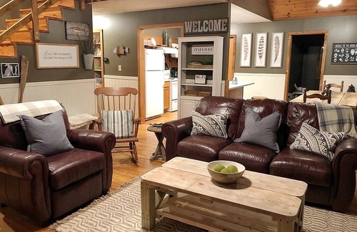 Tecumseh Cabin | Unwind & Refresh at Memories Made Cabin