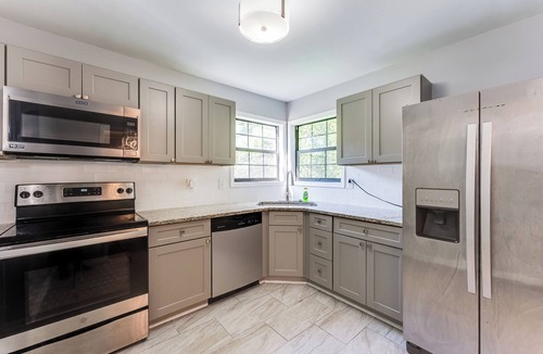 Stone Mountain House | Unwind & Relax at LEGACY ESTATES