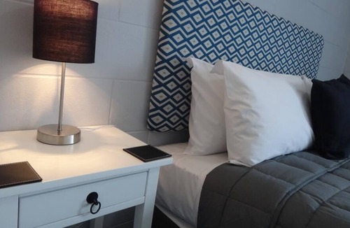 Stratford Apartment | Unwind @ Taranaki Chic Eco Studio