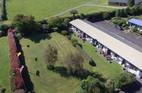 Stratford Apartment | Unwind @ Taranaki Chic Eco Studio