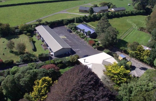 Stratford Apartment | Unwind @ Taranaki Chic Eco Studio