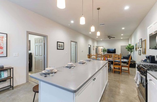 Barrio San Antonio Condo | UofA & Gem Show Base | Modern 4BR Duplex