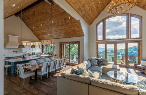 Banner Elk Cabin | Up & Away at Eagles Nest | Luxury Mountain Home | Sleeps 24 | Views + Hot Tub
