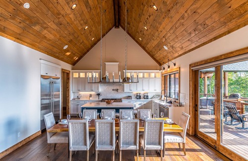 Banner Elk Cabin | Up & Away at Eagles Nest | Luxury Mountain Home | Sleeps 24 | Views + Hot Tub