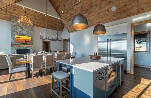 Banner Elk Cabin | Up & Away at Eagles Nest | Luxury Mountain Home | Sleeps 24 | Views + Hot Tub