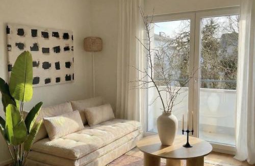 Glattbrugg Apartment | UP&GREAT Apartments - Modern Riverside Homes near Airport and Free Parking