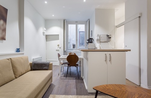 Old Lyon Apartment | Up to 6 people in the heart of Old Lyon