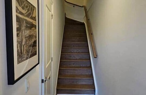 Richmond Hill House | Up-town, Two-Story loft