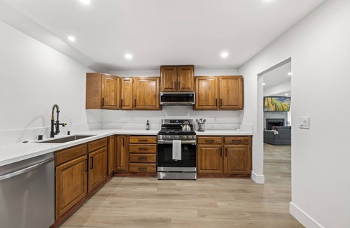 Catalina Island Apartment | Updated 2 bedroom unit with OCEAN VIEWS!