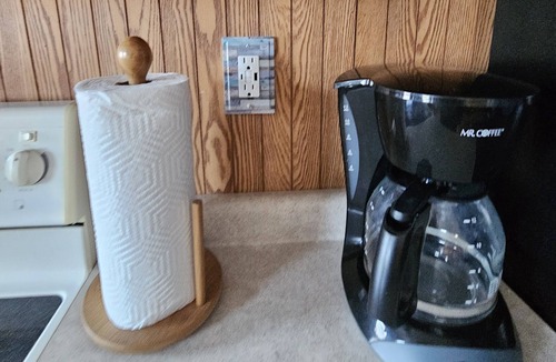 Beaver Dam House | Updated 2BR Work or Fun Ready North Hwy 33