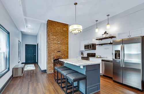 Shelby Park House | Updated 3 Bedroom Centrally Located Near Downtown