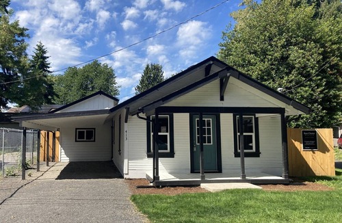 Kelso House | Updated 3 Bedroom Charmer