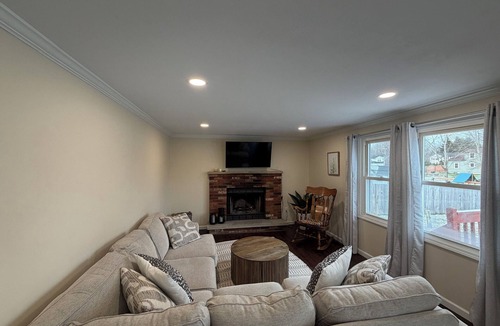 Clay House | Updated 3 Bedroom Home in Clay
