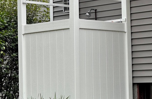 Kenyon House | Updated 3BR, 2 BA Cottage with 2 beach parking passes