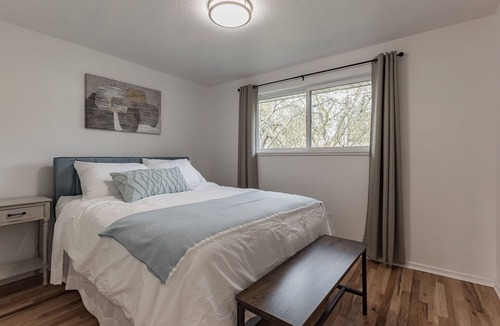 Tigard House | Updated 4beds/2baths Cozy House