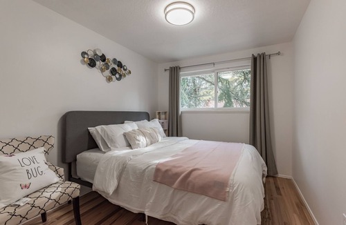 Tigard House | Updated 4beds/2baths Cozy House