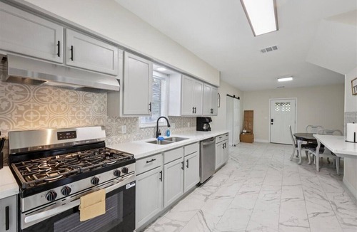 Bridge City House | Updated 5 bedroom home in Bridge City