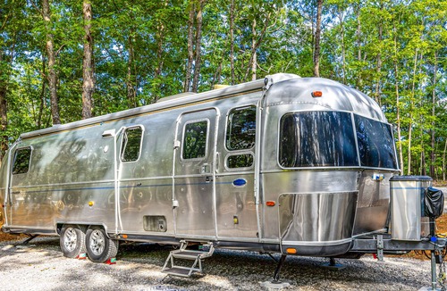 Menlo House | Updated Airstream in secluded location with firepit, full bathroom & kitchenette
