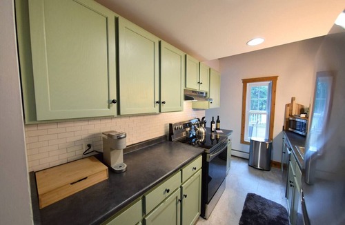 Stowe House | Updated and Spacious 3BR +loft