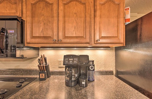 Marshall Apartment | Updated Apartment in Historic Dtwn Marshall!