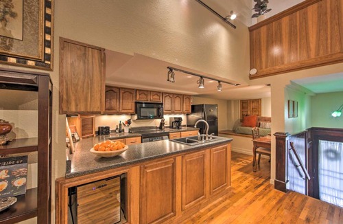 Marshall Apartment | Updated Apartment in Historic Dtwn Marshall!