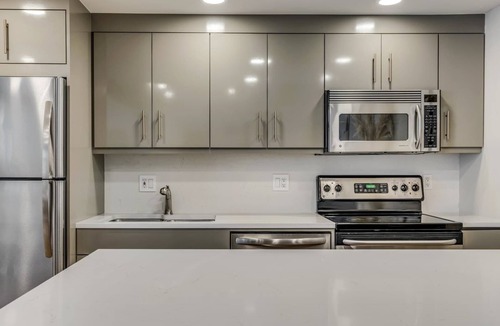 Aspen Apartment | Updated Aspen Core 3 BR, 3 BA with Pool & Hot-tub!