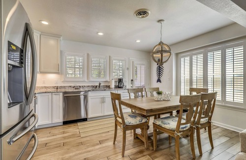 Bethany Beach House | Updated Bahamas Beach Cottage home, close to Bethany Beach