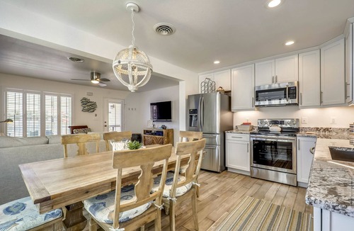 Bethany Beach House | Updated Bahamas Beach Cottage home, close to Bethany Beach