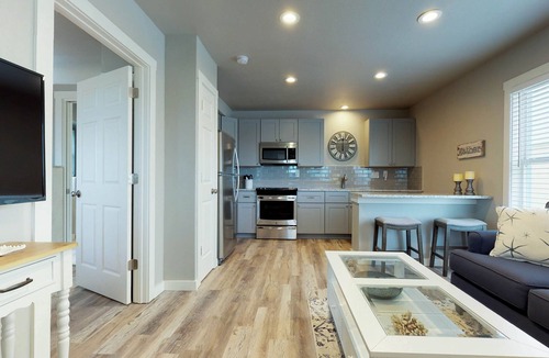 Anna Maria Condo | Updated bayside condo with heated pool - across the street from the beach