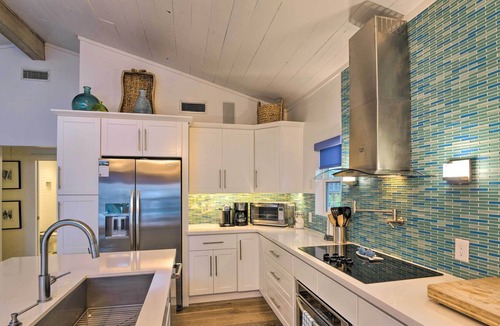 Bermuda Beach House | Updated Beach House w/ Private Beach + Hot Tub!